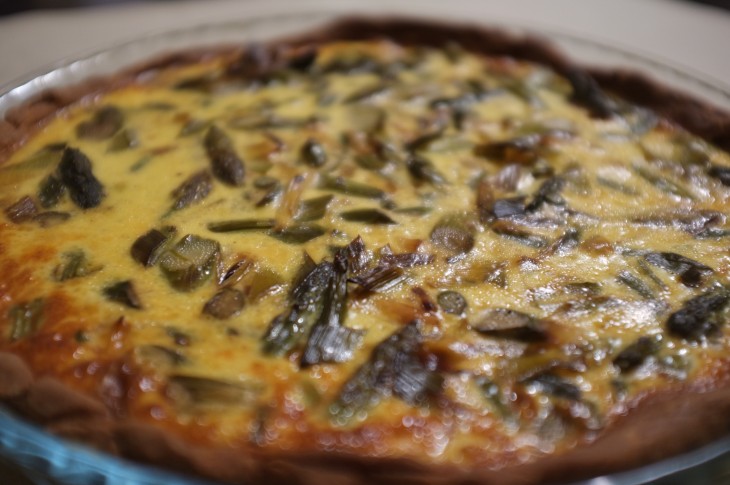 Recette sans gluten de tarte aux asperges et poireaux