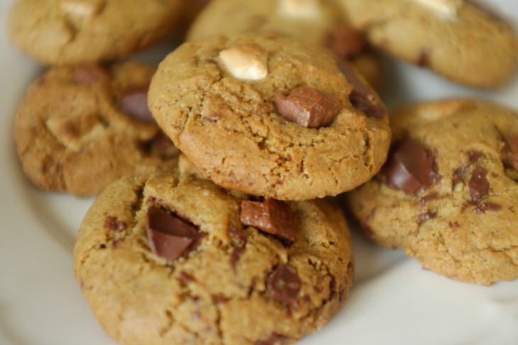 recette sans gluten de cookie 3 chocolats: noir, blanc et au lait