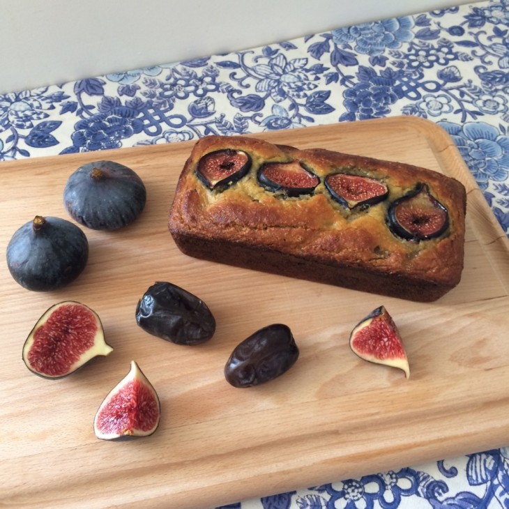 recette sans gluten de pain amande, dates et figues