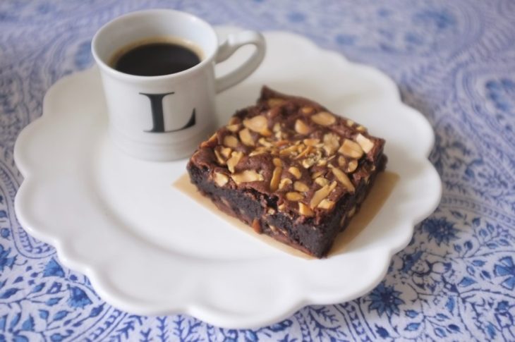 Mon brownie fondant sans gluten aux cacahouètes